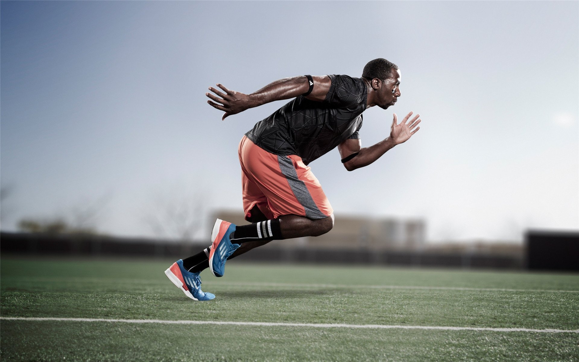 冰雪运动热潮席卷全国，青少年选手崭露头角