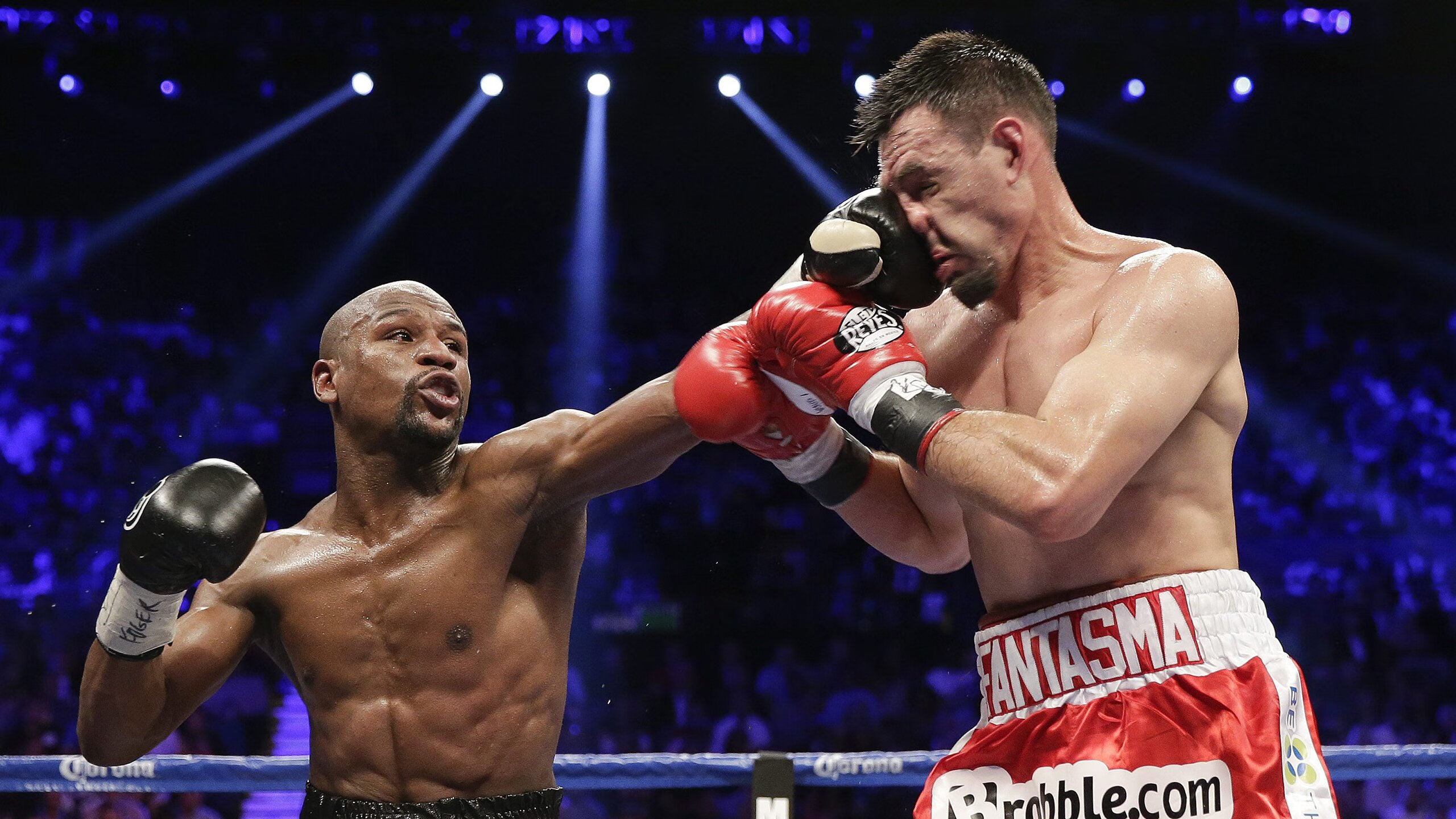 体育明星携手慈善机构举办公益赛 助力贫困地区儿童教育